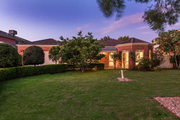 16 Manhatten Terrace, Rowville VIC 3178
