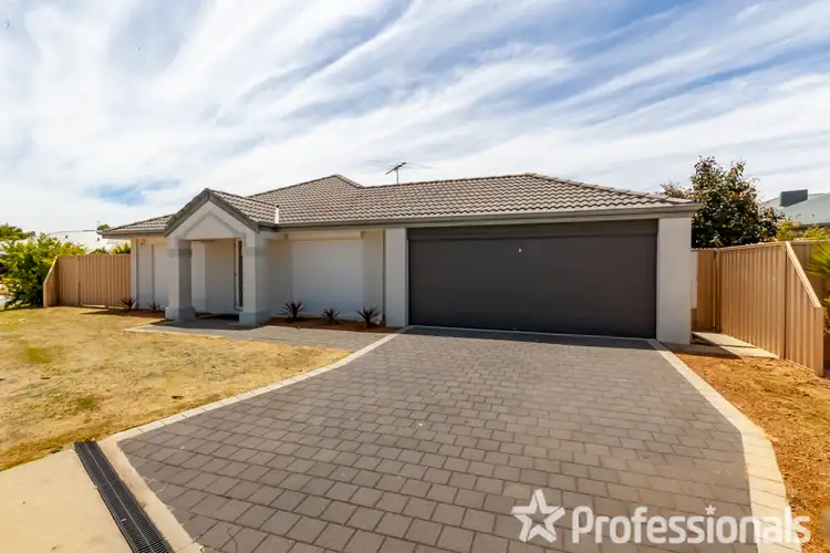 4 Daran Way, Byford WA 6122
