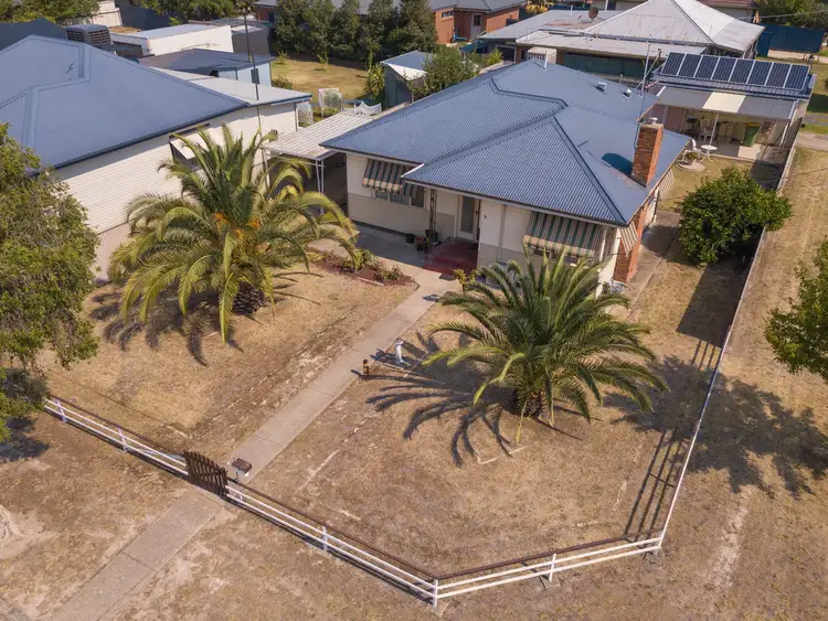 Second view of Homely house listing, 8 Noel Street, Wodonga VIC 3690