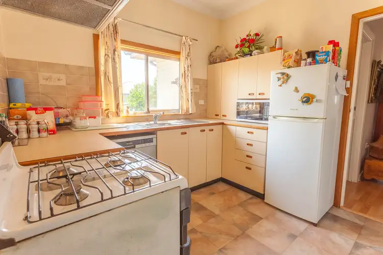 Fourth view of Homely house listing, 8 Noel Street, Wodonga VIC 3690
