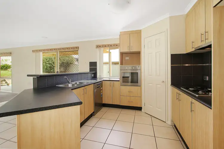 Second view of Homely house listing, 7 Prestwick Place, Wodonga VIC 3690
