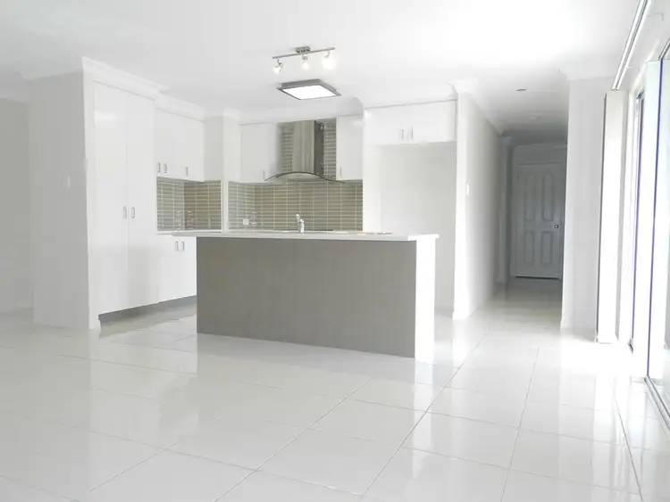 1 89 COL BROWN AVENUE, Clinton QLD 4680