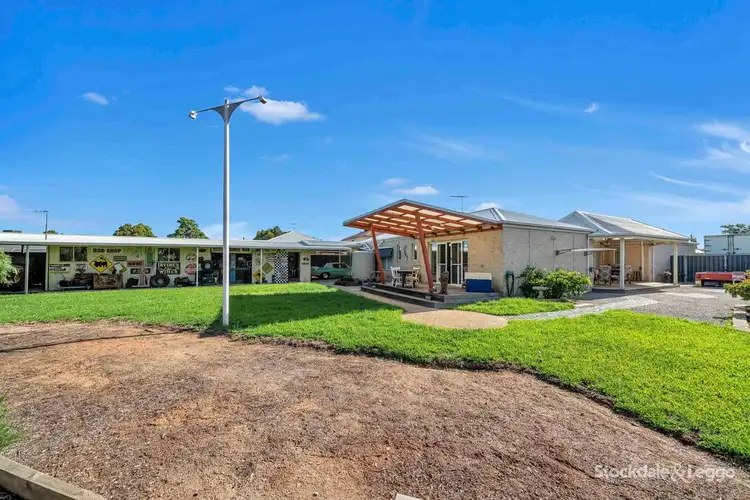 13 Connewarre Close, Manor Lakes VIC 3024