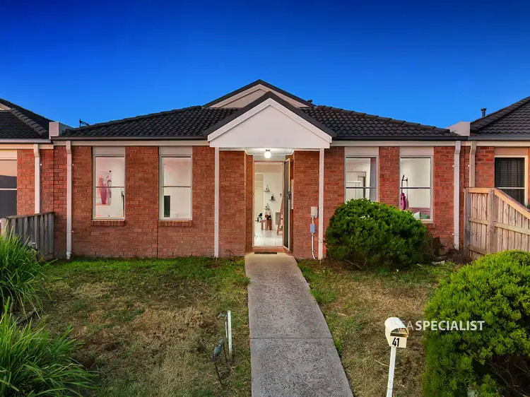 41 Honey Myrtle Way, Cranbourne VIC 3977