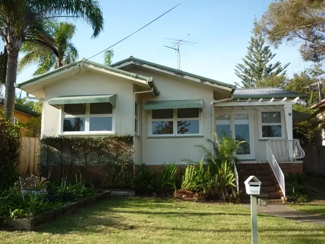 15 Second Avenue, Labrador QLD 4215