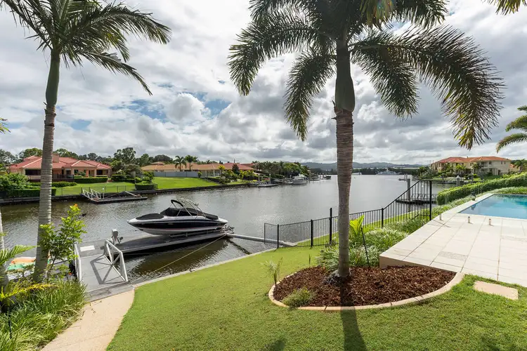 2148 Beaufort Way, Hope Island QLD 4212