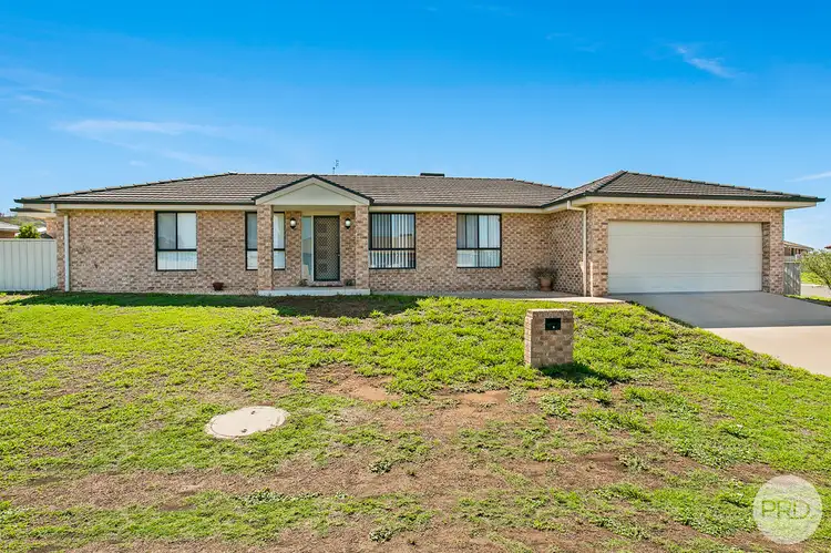 1 Coolamon Close, Oxley Vale NSW 2340