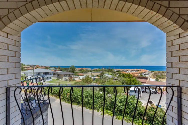 Fifth view of Homely house listing, 8 McKenna Place, South Bunbury WA 6230