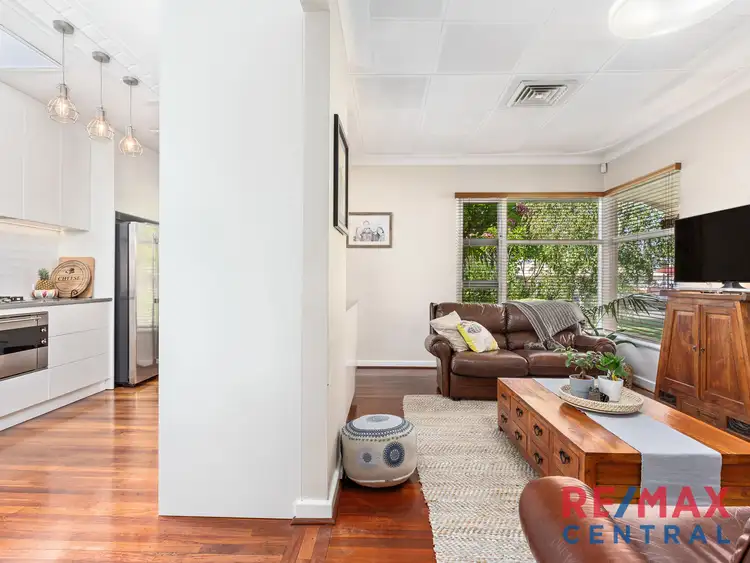 36 Howes Cres, Dianella WA 6059