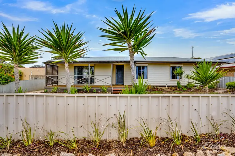 10 Merrett Avenue, Goolwa Beach SA 5214