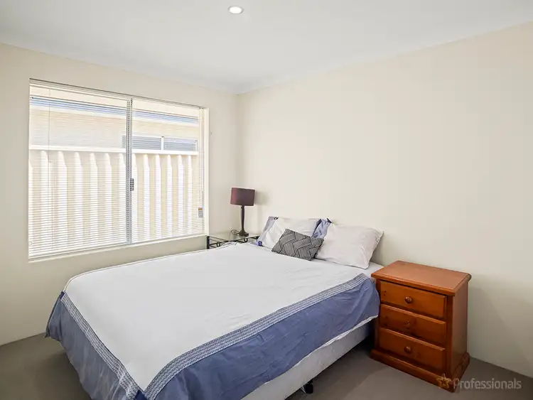 Sixth view of Homely house listing, 7 Castellar Pass, Yalyalup WA 6280