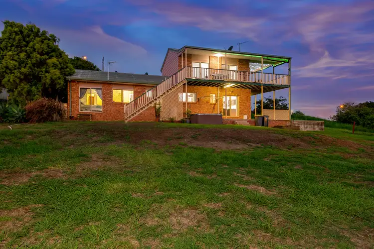 11 FINEMORE CRESCENT, Qunaba QLD 4670
