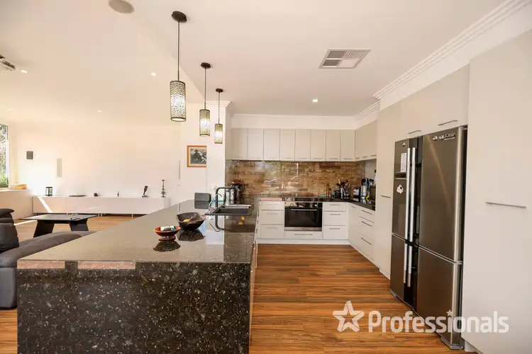 23 Milstead Way, Marangaroo WA 6064