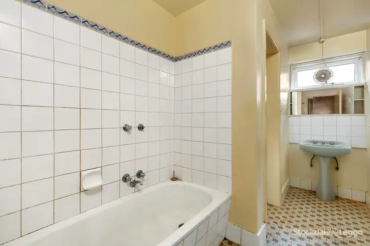 Sixth view of Homely apartment listing, 2/564 Pascoe Vale Road, Pascoe Vale VIC 3044