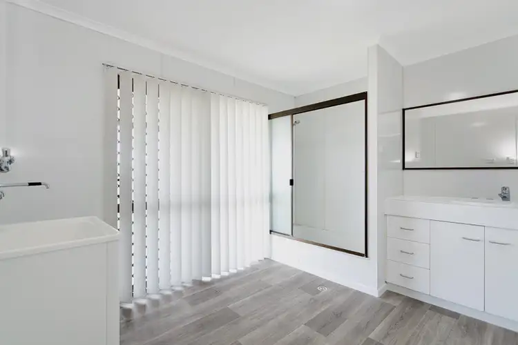 Seventh view of Homely house listing, 10 Leeuwin Court, Andergrove QLD 4740