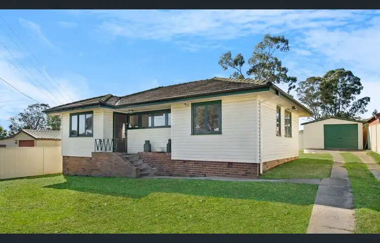 16 Gundibri St, Busby NSW 2168