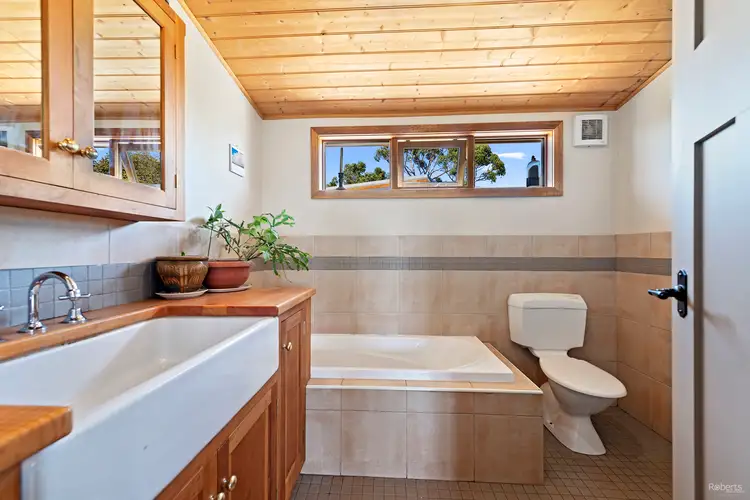 Sixth view of Homely house listing, 26a Roland Court, Sheffield TAS 7306