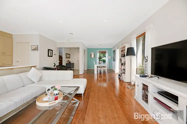 82 Sovereign Manors Crescent, Rowville VIC 3178