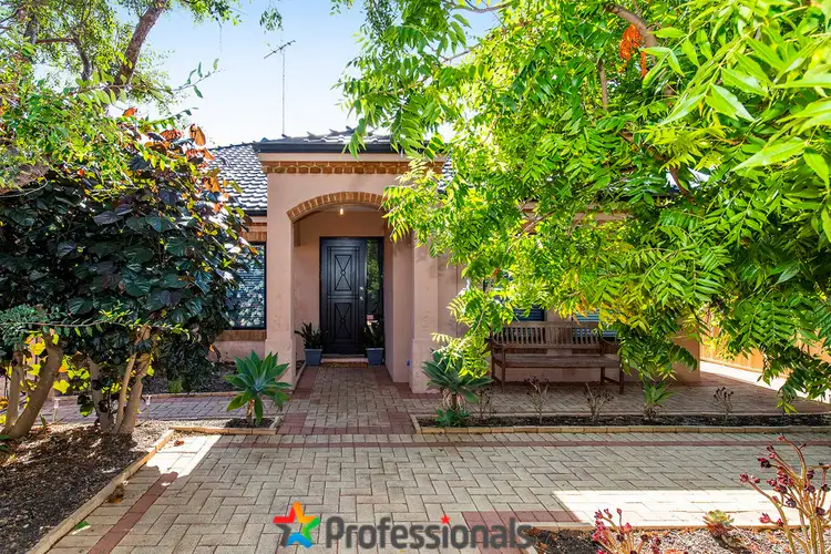 4 Knight Place, Wannanup WA 6210