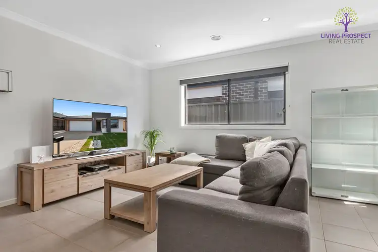 Fifth view of Homely house listing, 11 Hillcrest Parade, Tarneit VIC 3029