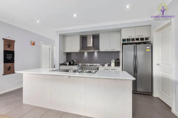Seventh view of Homely house listing, 11 Hillcrest Parade, Tarneit VIC 3029