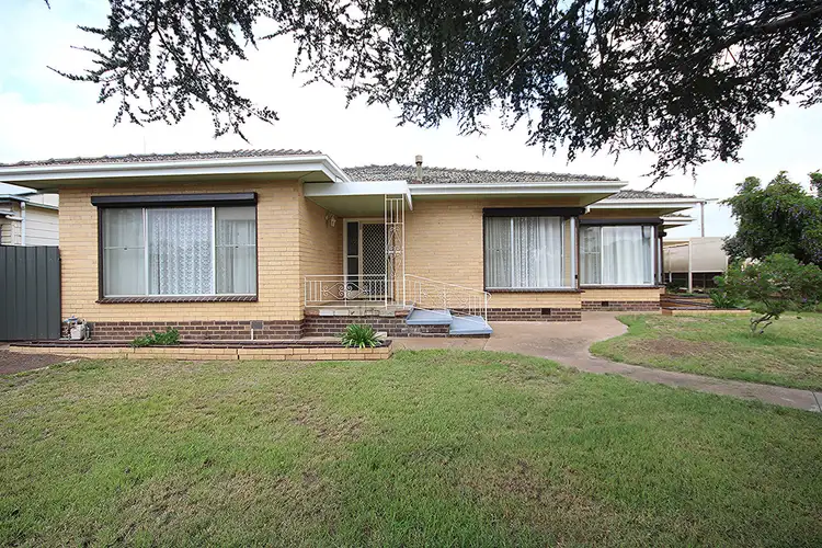 12 Kooyong Street, Horsham VIC 3400