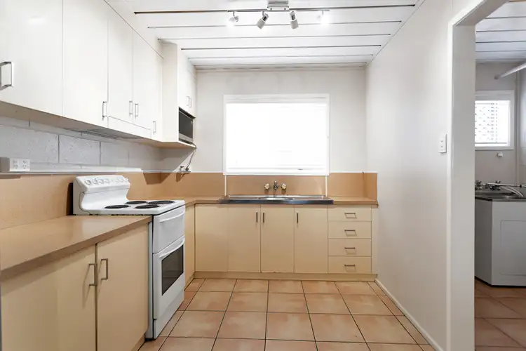 Fifth view of Homely unit listing, 2/19 Thornber Street, North Mackay QLD 4740
