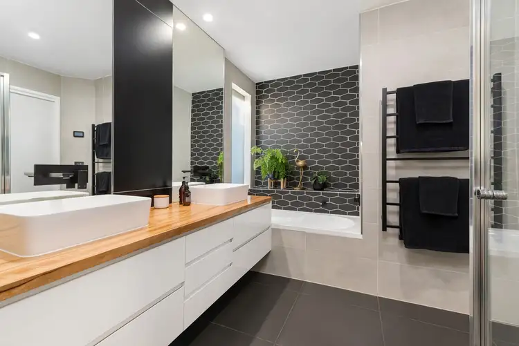 Second view of Homely house listing, 118 Lakesfield Drive, Lysterfield VIC 3156