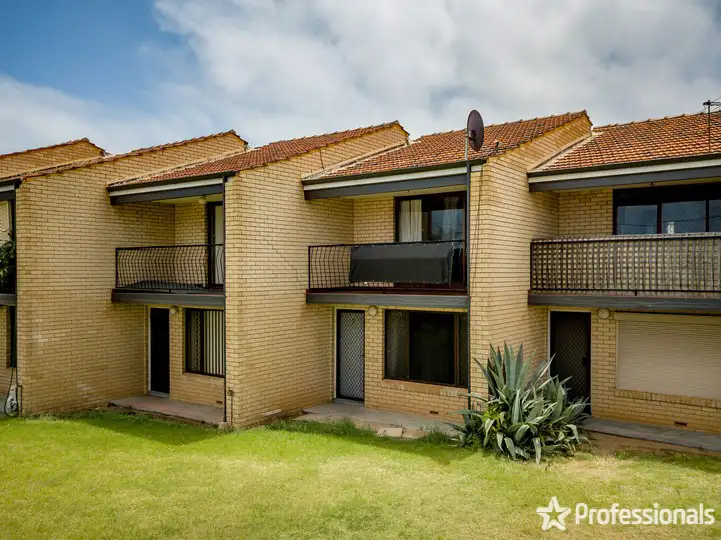 Second view of Homely townhouse listing, 5/125 Railway Street, Bluff Point WA 6530
