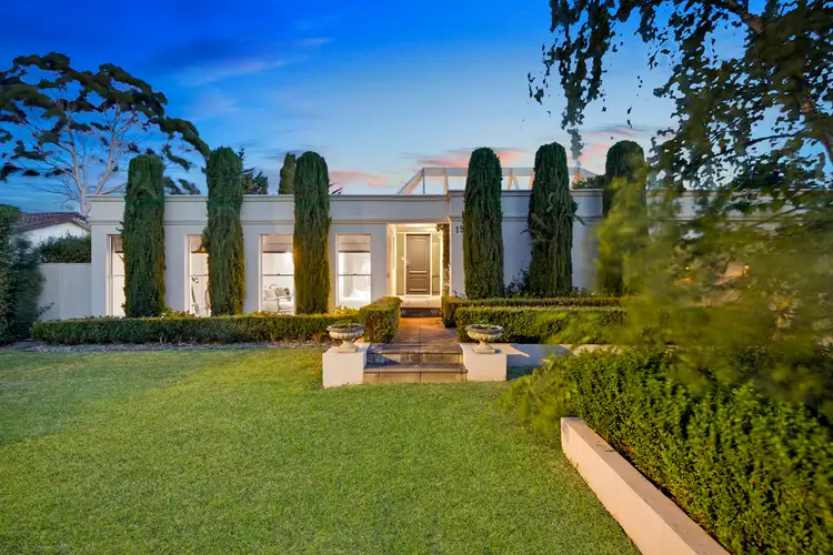 19 Mount Eliza Way, Mount Eliza VIC 3930