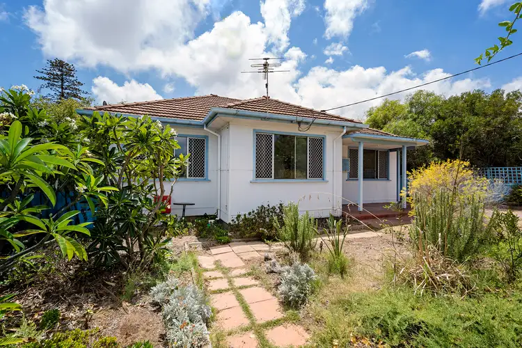 13 Hutchinson Street, Geraldton WA 6530