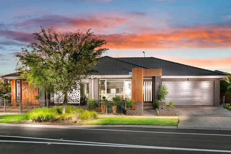 Second view of Homely house listing, 2 Gallantry Avenue, Craigieburn VIC 3064