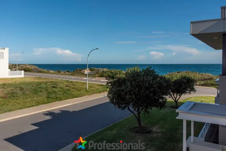 3/24 Oversby Street, Halls Head WA 6210