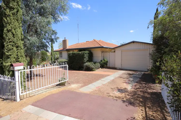 86 Gordon St, Northam WA 6401
