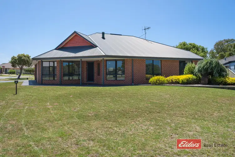 40 Lakeside Drive, Mckail WA 6330