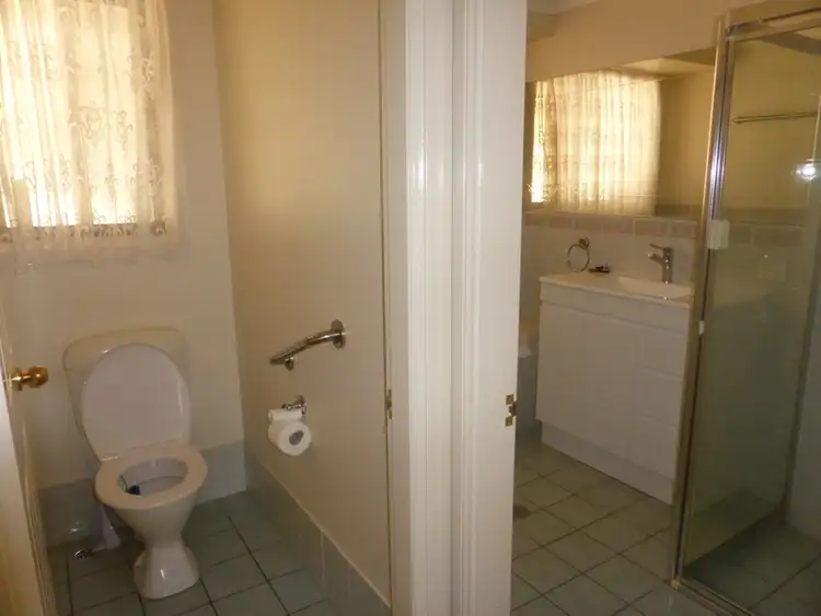 Fifth view of Homely house listing, 10 Hazelbank Avenue, Parkes NSW 2870