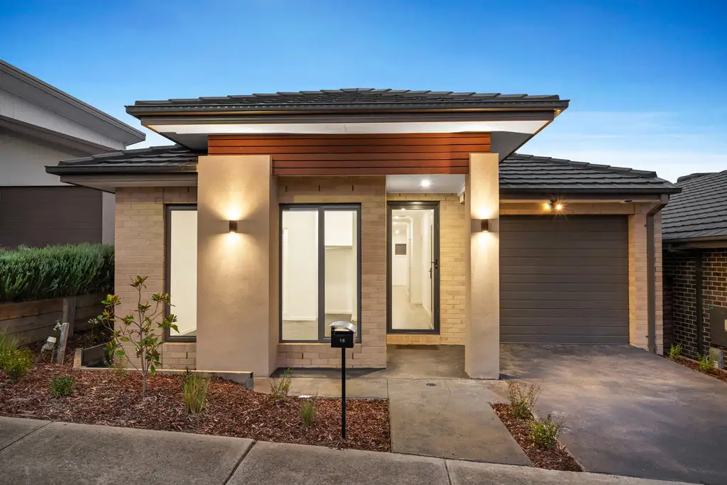 Main view of Homely house listing, 16 Tooradin Crescent, Doreen VIC 3754