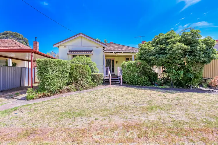 13 Gladstone Crescent, Collie WA 6225