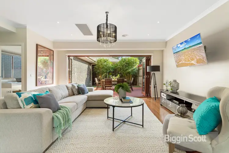 2/678 Waverley Road, Glen Waverley VIC 3150