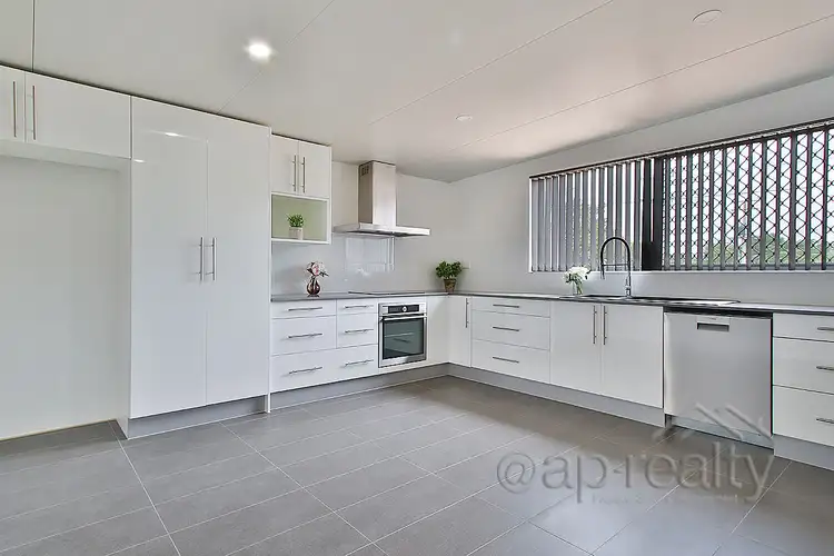 122 Lorikeet Street, Inala QLD 4077