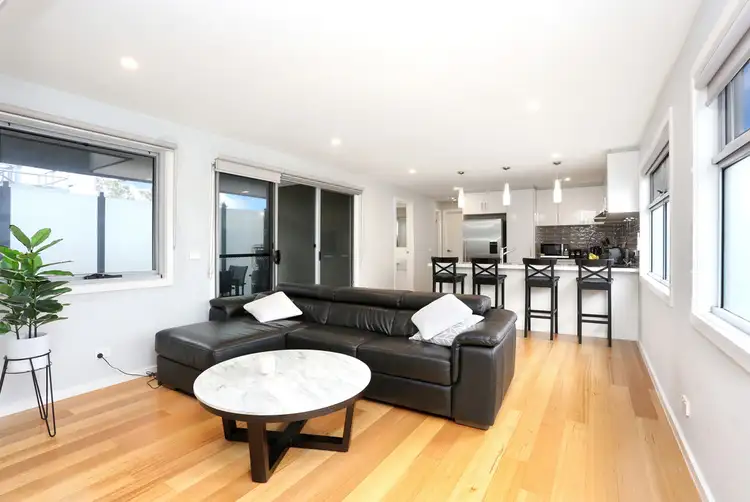 2/349 Gaffney Street, Pascoe Vale VIC 3044