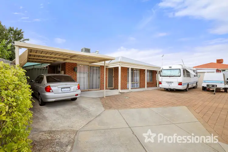 31 Ullinger Loop, Marangaroo WA 6064