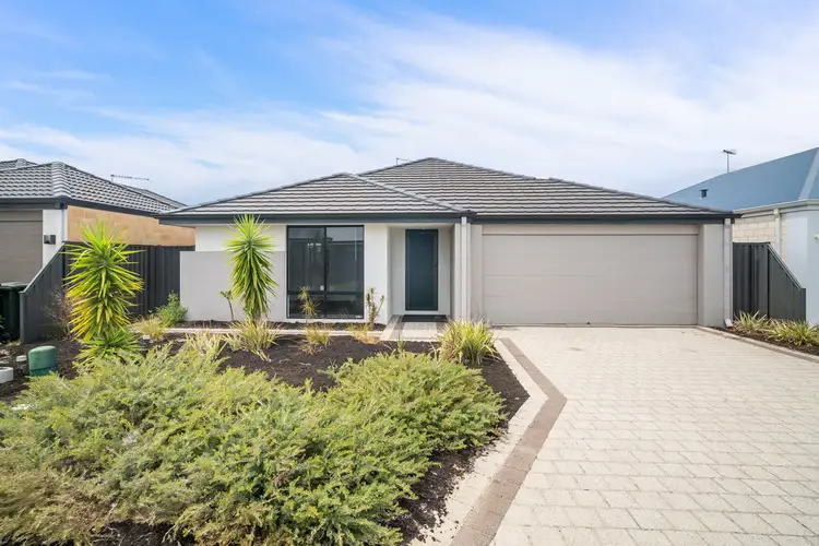 35 Cheyne Way, Caversham WA 6055