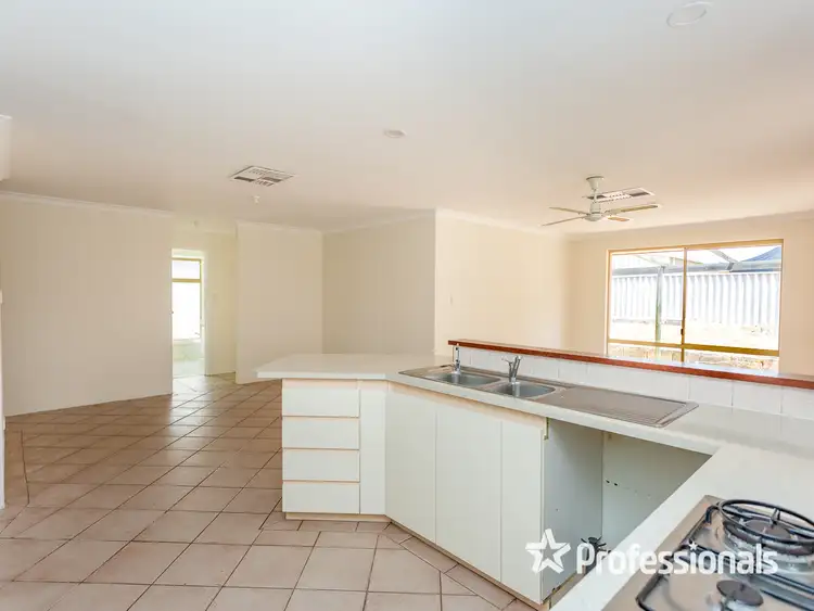 Seventh view of Homely house listing, 6 Irma Cl, Huntingdale WA 6110