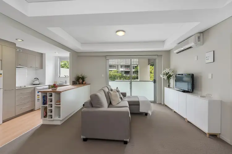 Main view of Homely unit listing, 6/41 Fortescue Street, Spring Hill QLD 4000