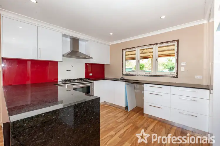 21 Devereux St, Armadale WA 6112