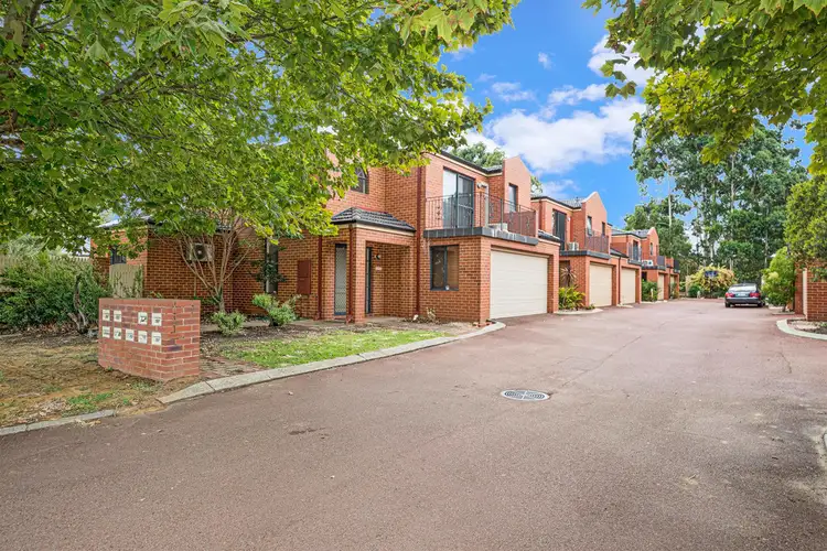 4/31 The Lakes Boulevard, Jandakot WA 6164