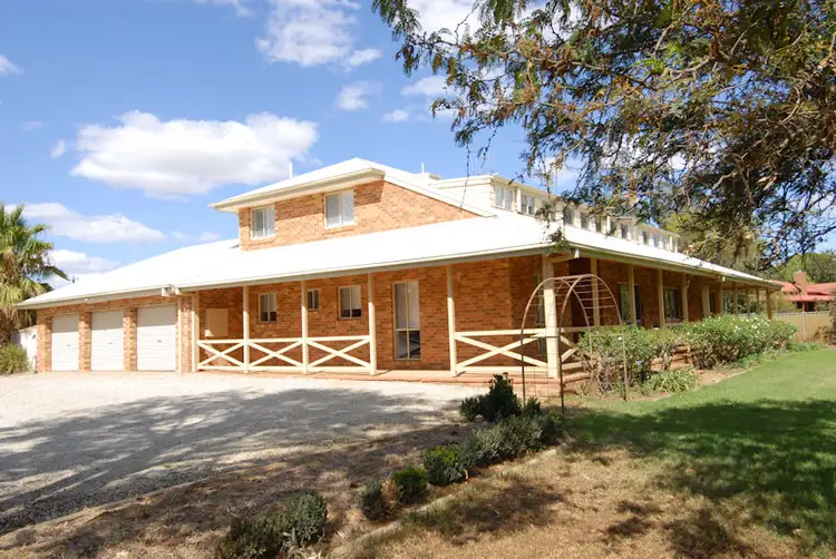 74 WYATT STREET, Deniliquin NSW 2710