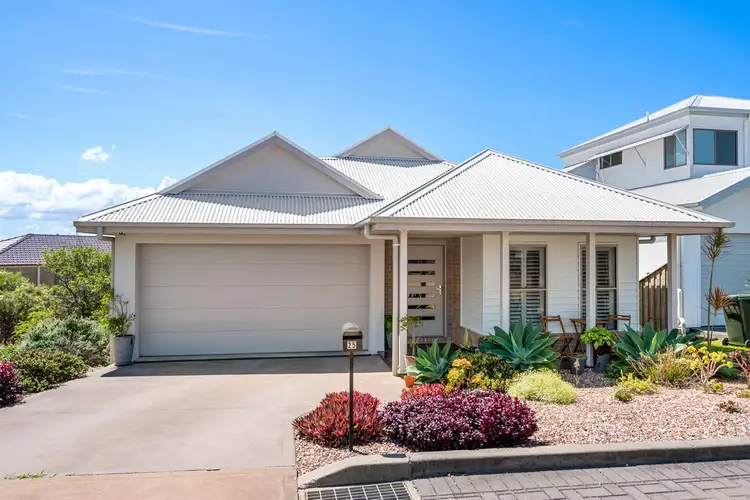 25 Seaside Circuit, Caves Beach NSW 2281