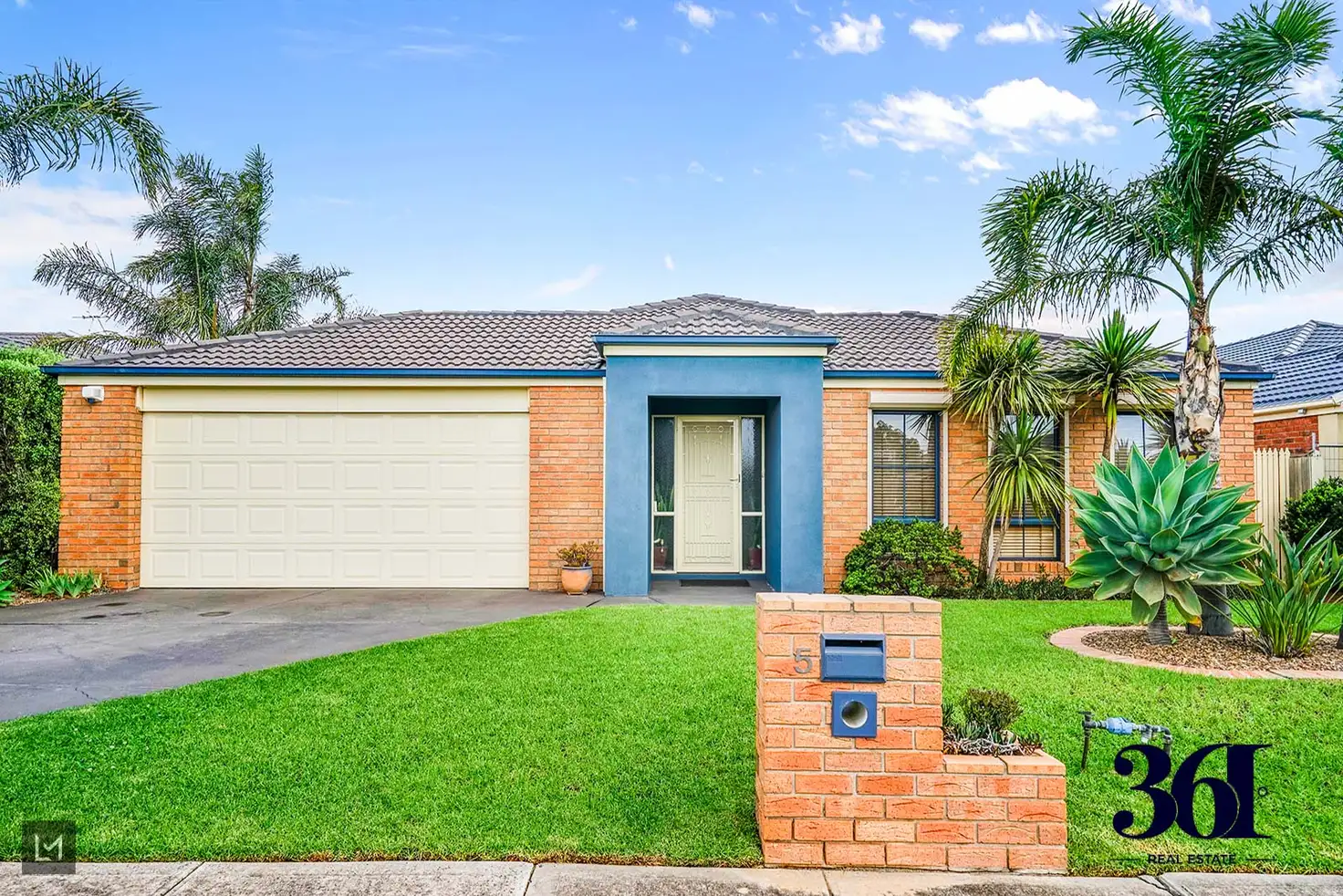 Main view of Homely house listing, 5 REGENT CLOSE, Burnside Heights VIC 3023